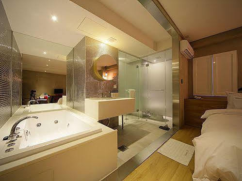 Sinchon Hotel Gaeul โซล ภายนอก รูปภาพ