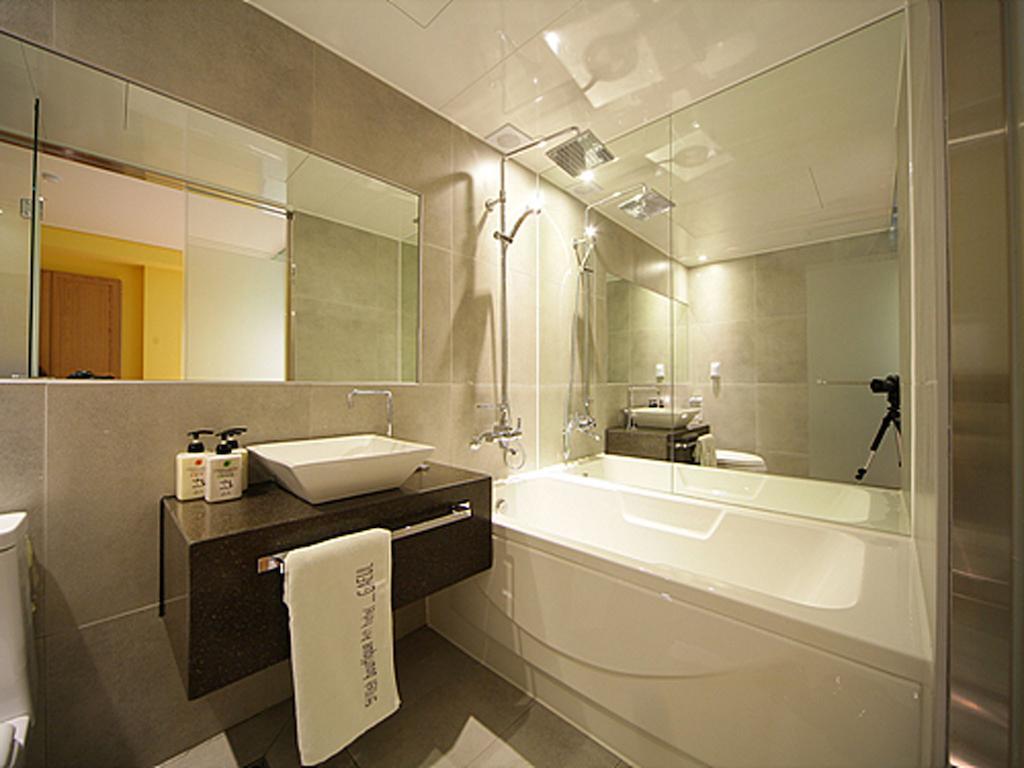 Sinchon Hotel Gaeul โซล ภายนอก รูปภาพ